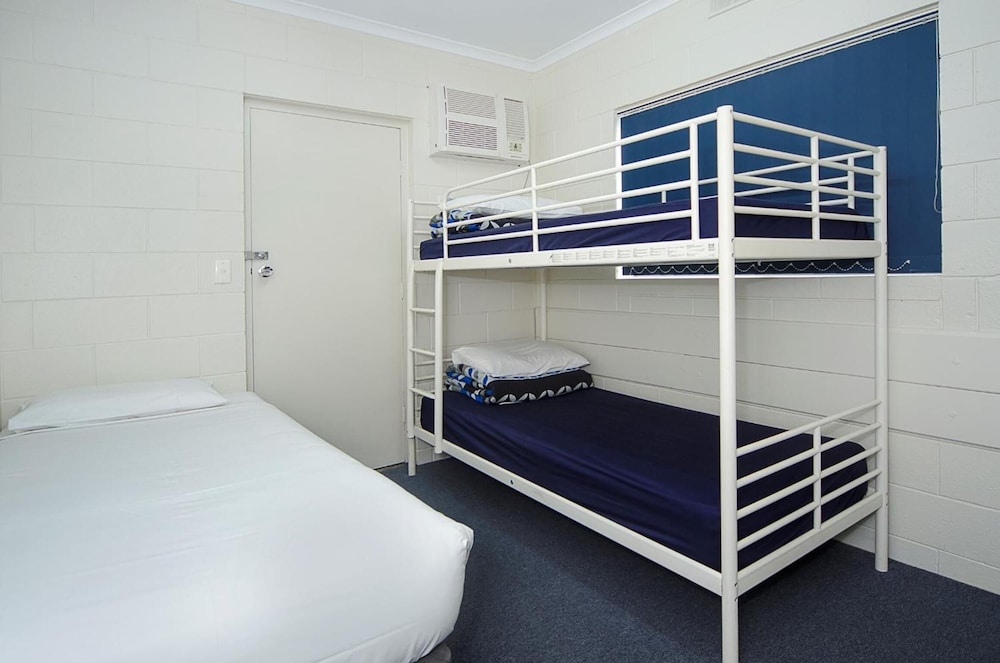 VICTOR HARBOR CITY INN 49/63