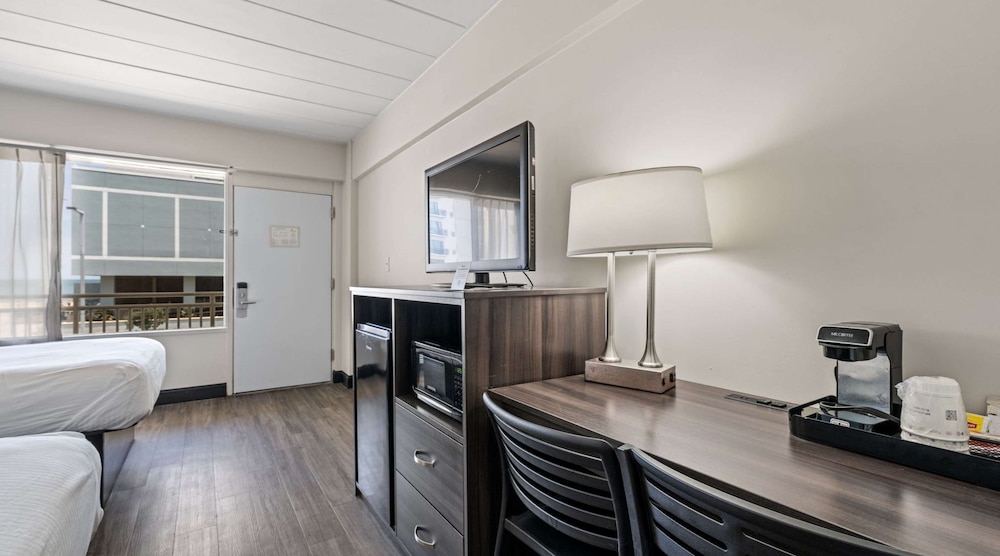 غرفة قياسية بسريرين مزدوجين، SureStay Hotel by Best Western Virginia Beach Royal Clipper 9/10