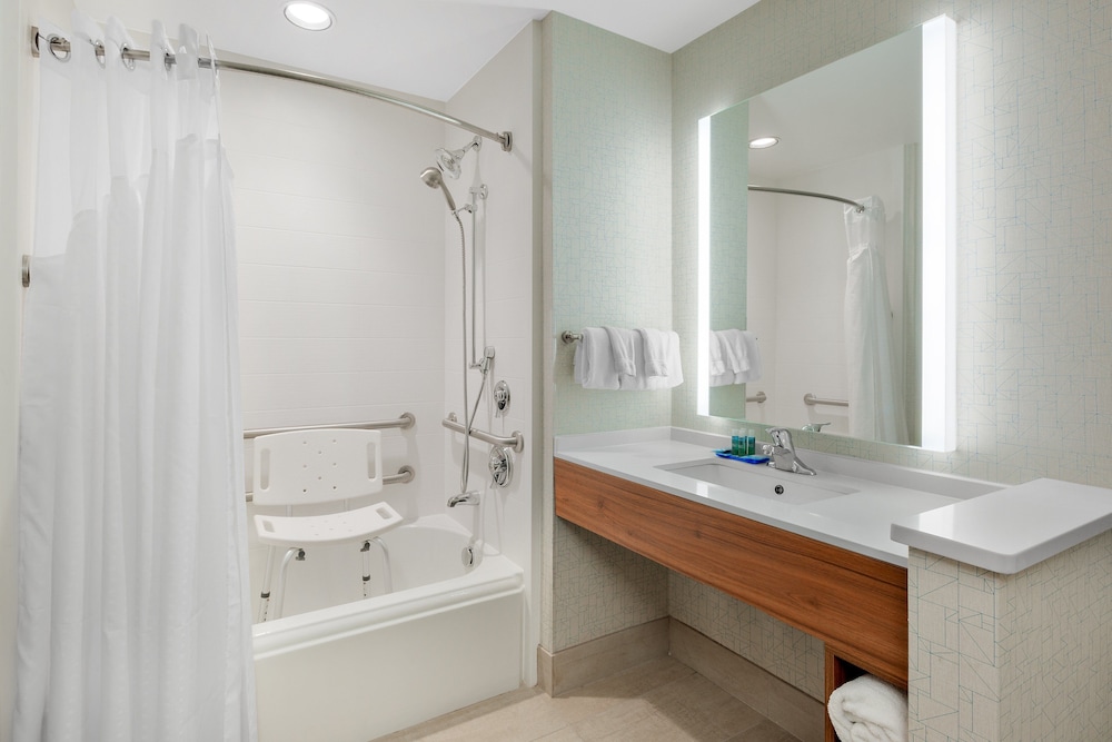 Holiday Inn Express Hotel And Suites Ontario 23/61