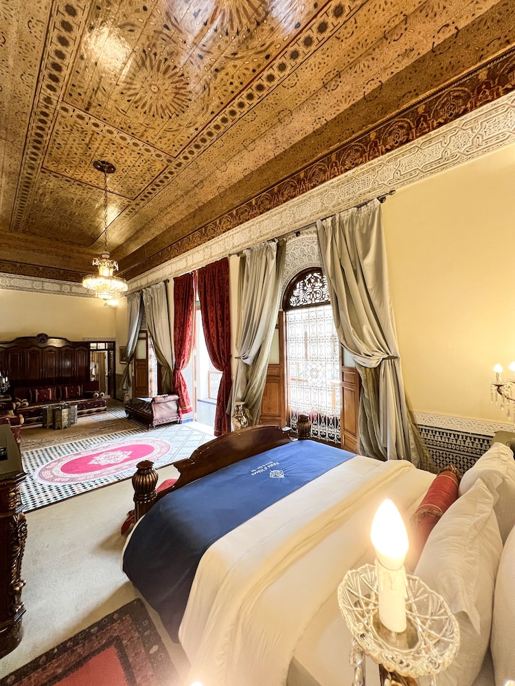 FES, PREMIER, SUITE