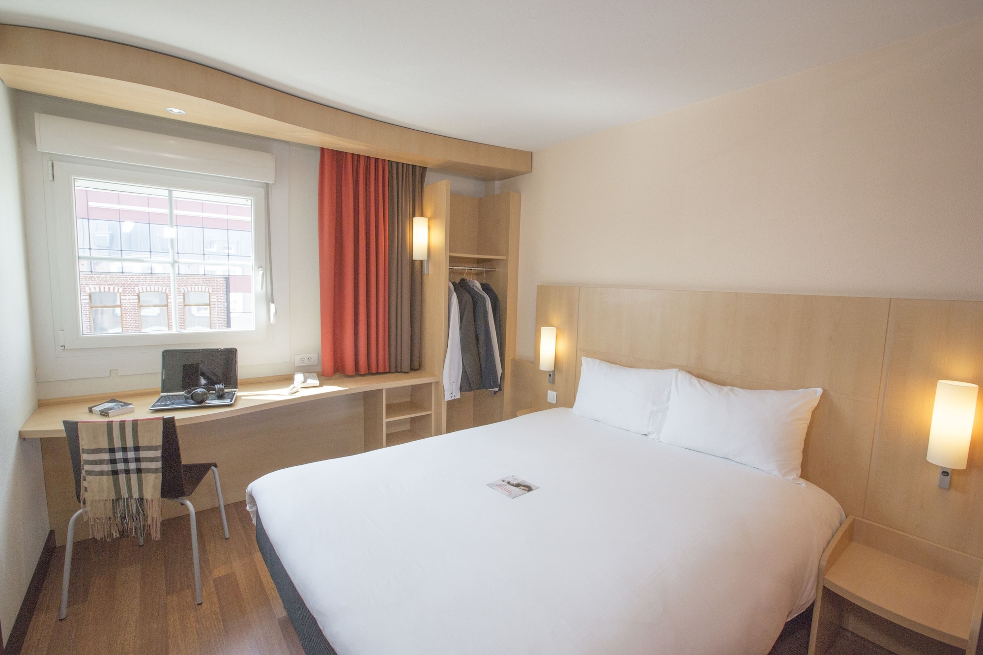 STANDARD, DOUBLE BED