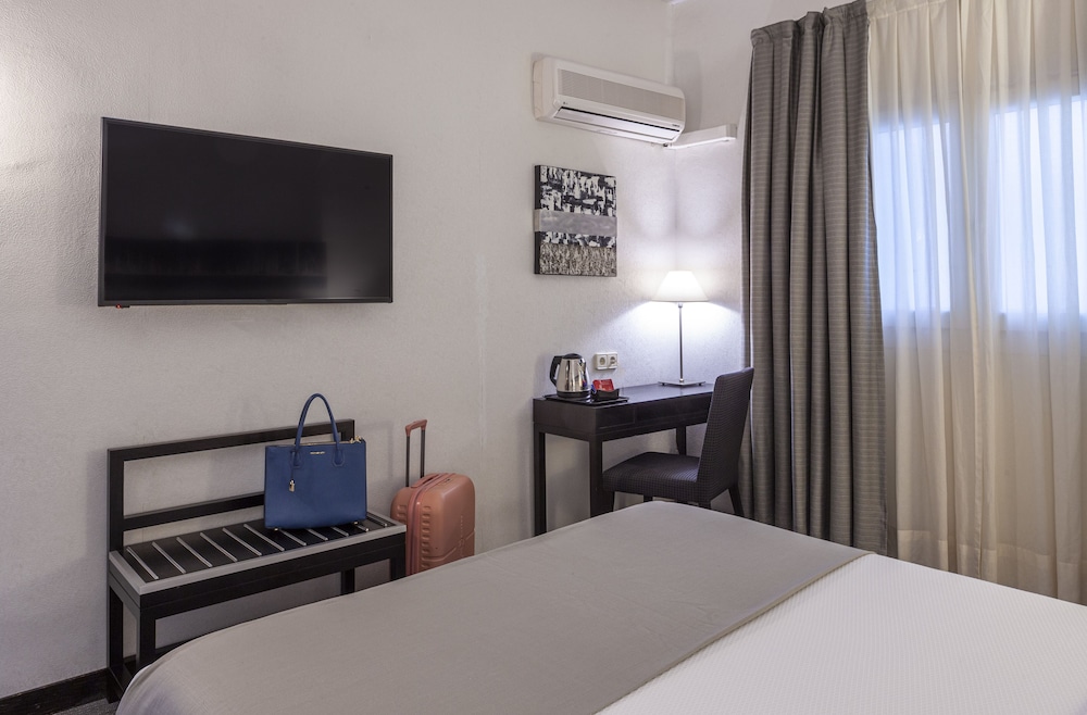 Macia Plaza 53/60