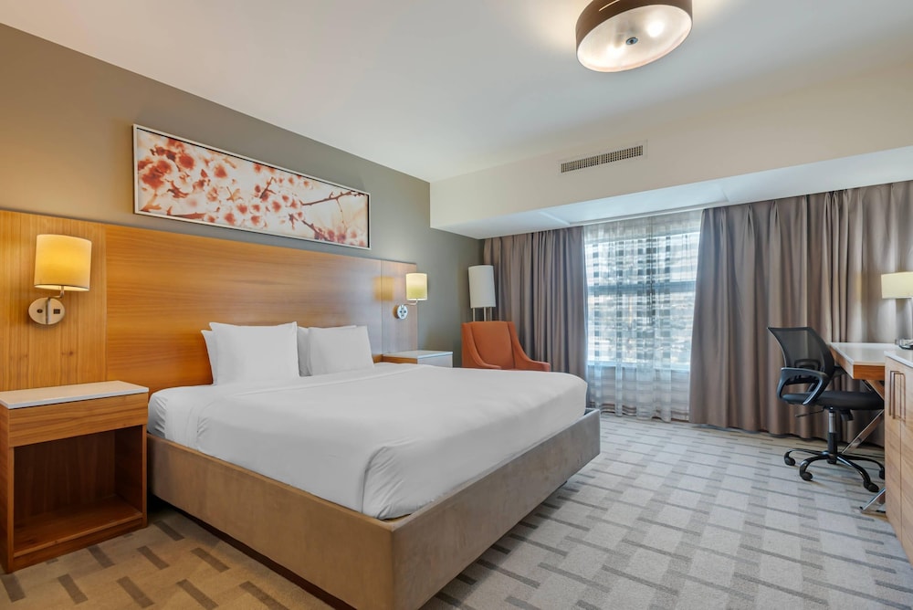 ROOM, KING BED