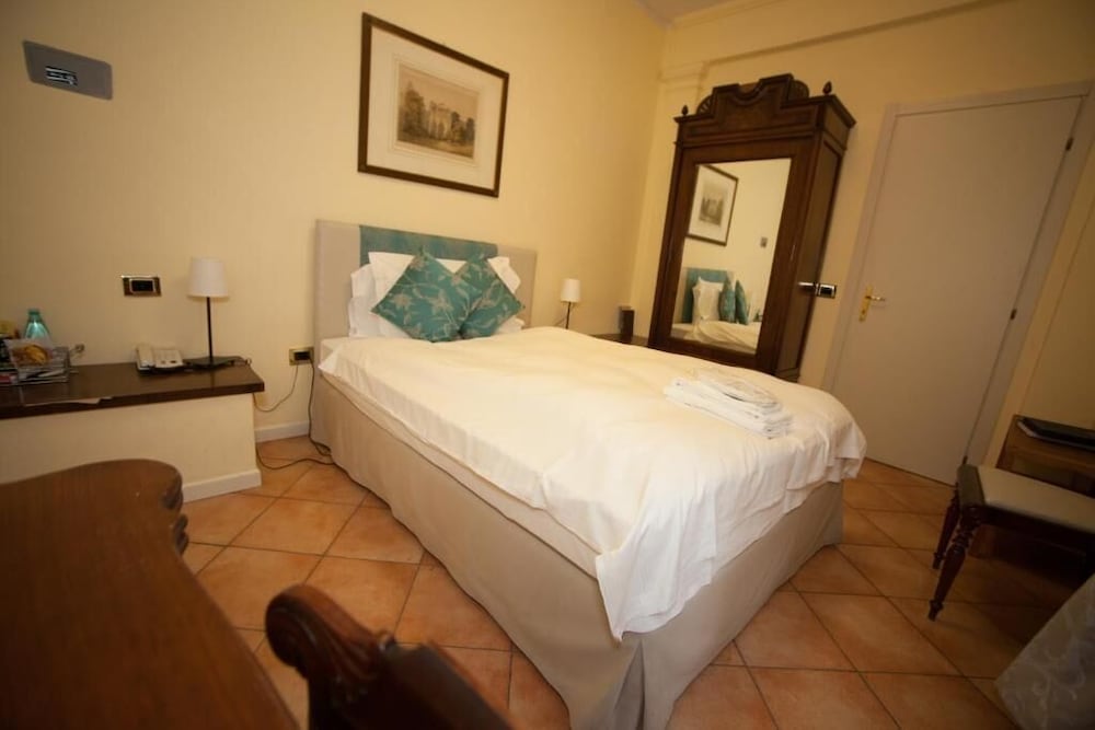 ECONOMY, DOUBLE BED