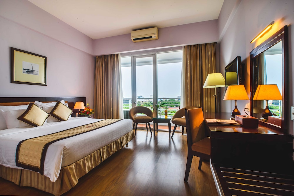Mondial Hotel Hue 9/39