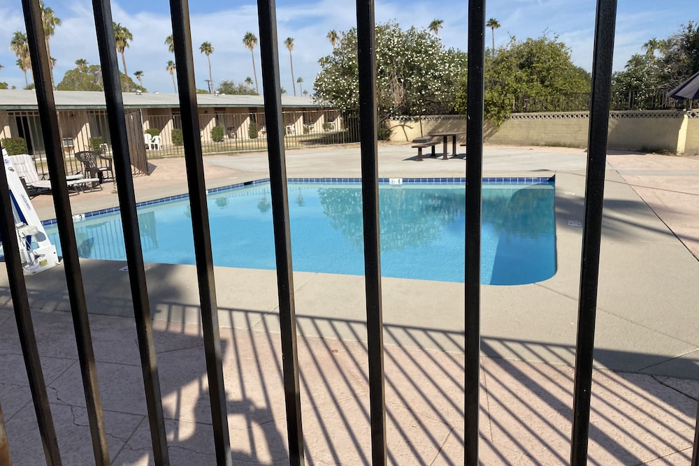 Hotel Yuma AZ Desert Grove 6/47