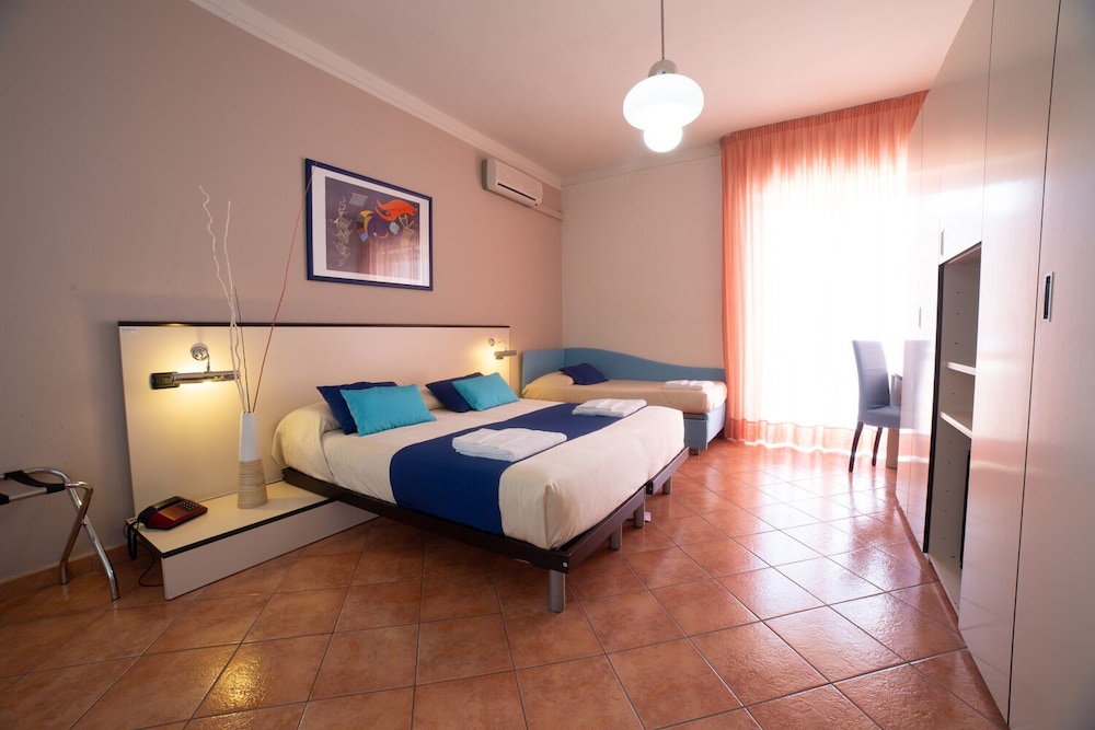 Hotel Mediterraneo Mhm 8/46