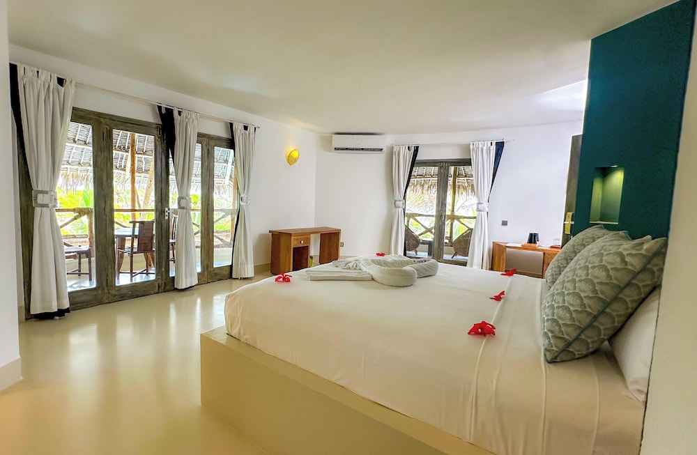 Leopard Point Luxury Beach Resort & Spa 14/52