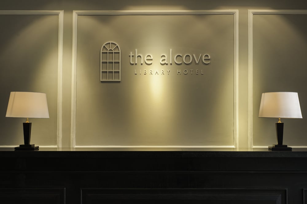 THE ALCOVE LIBRARY HOTEL 42/68