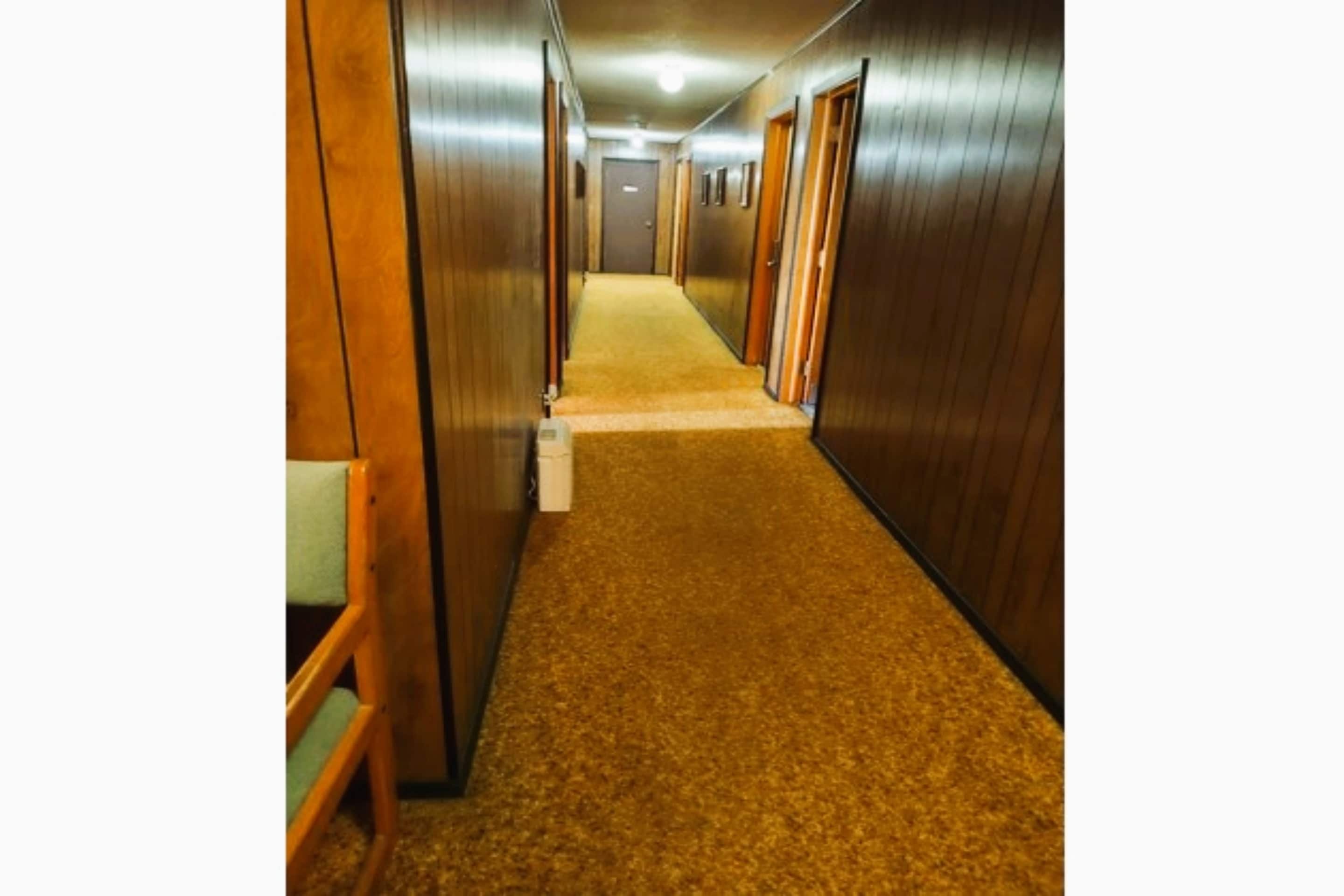 Hotels Voyageur at International Falls MN 10/25