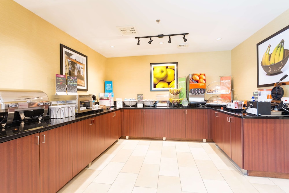 Hampton Inn Havelock 12/56