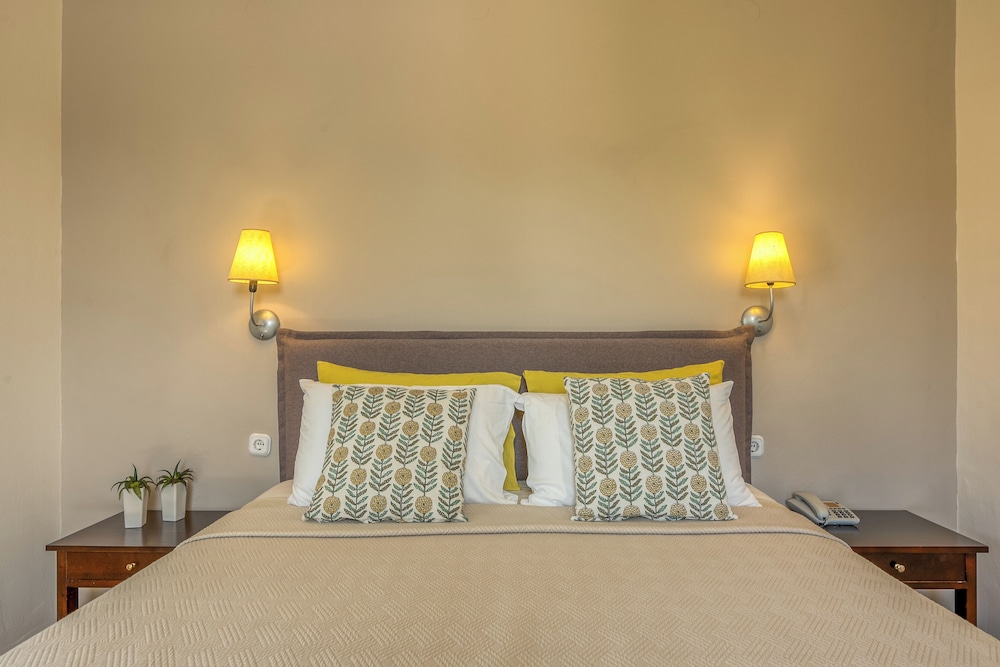 Peli Hotel 4/50