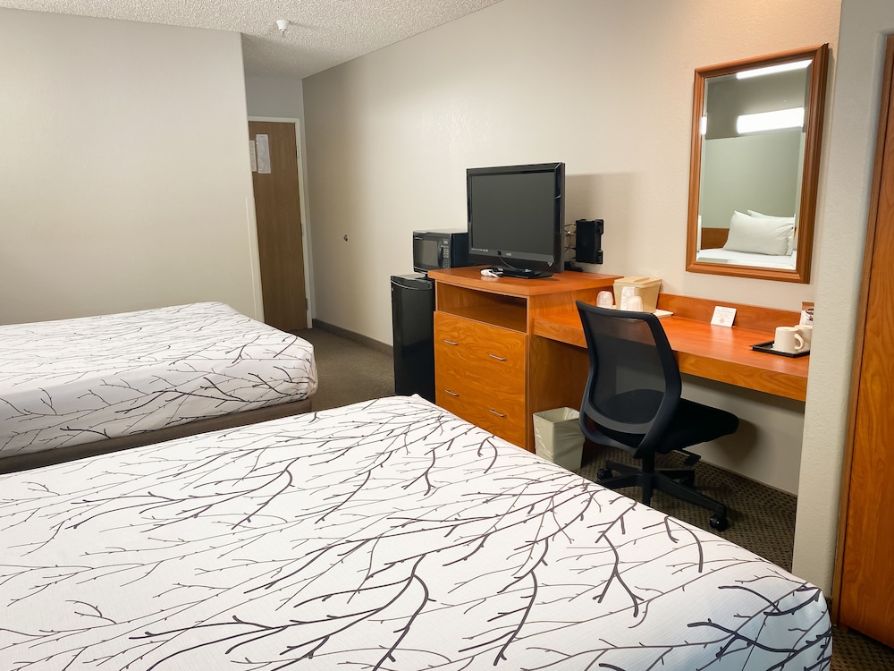 Monument Inn & Suites 31/39