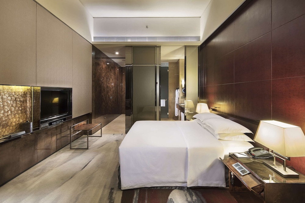 Hilton Guangzhou Tianhe 24/79