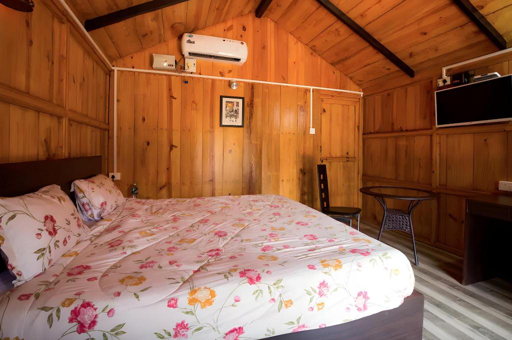 Beach, Cottage, King Bed