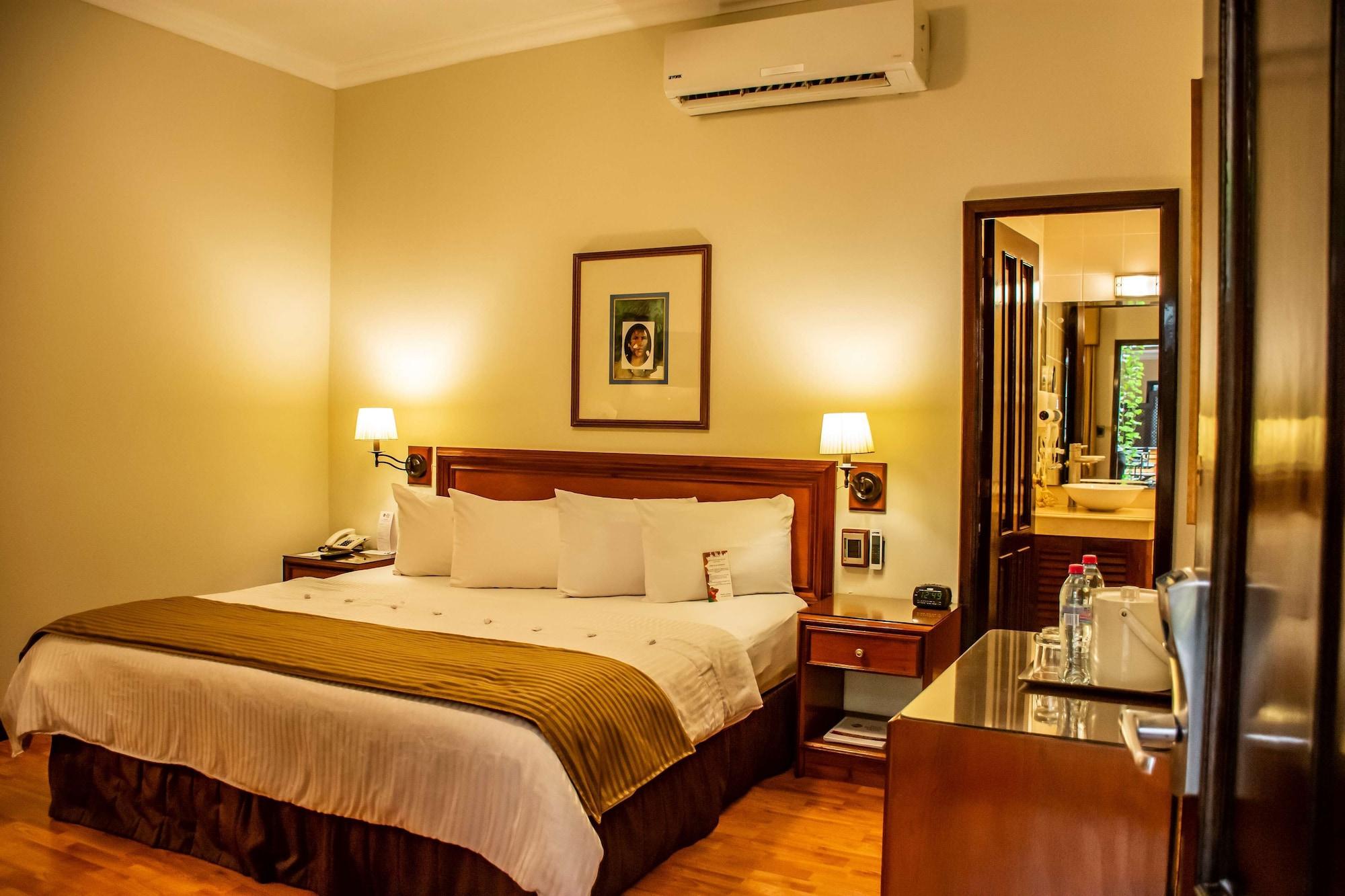 Junior Suite, Multiple Beds, Sofa