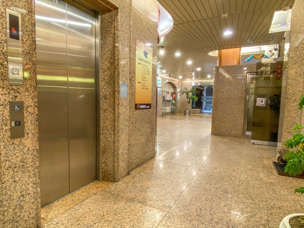 Hua Guo Hotel 10/50