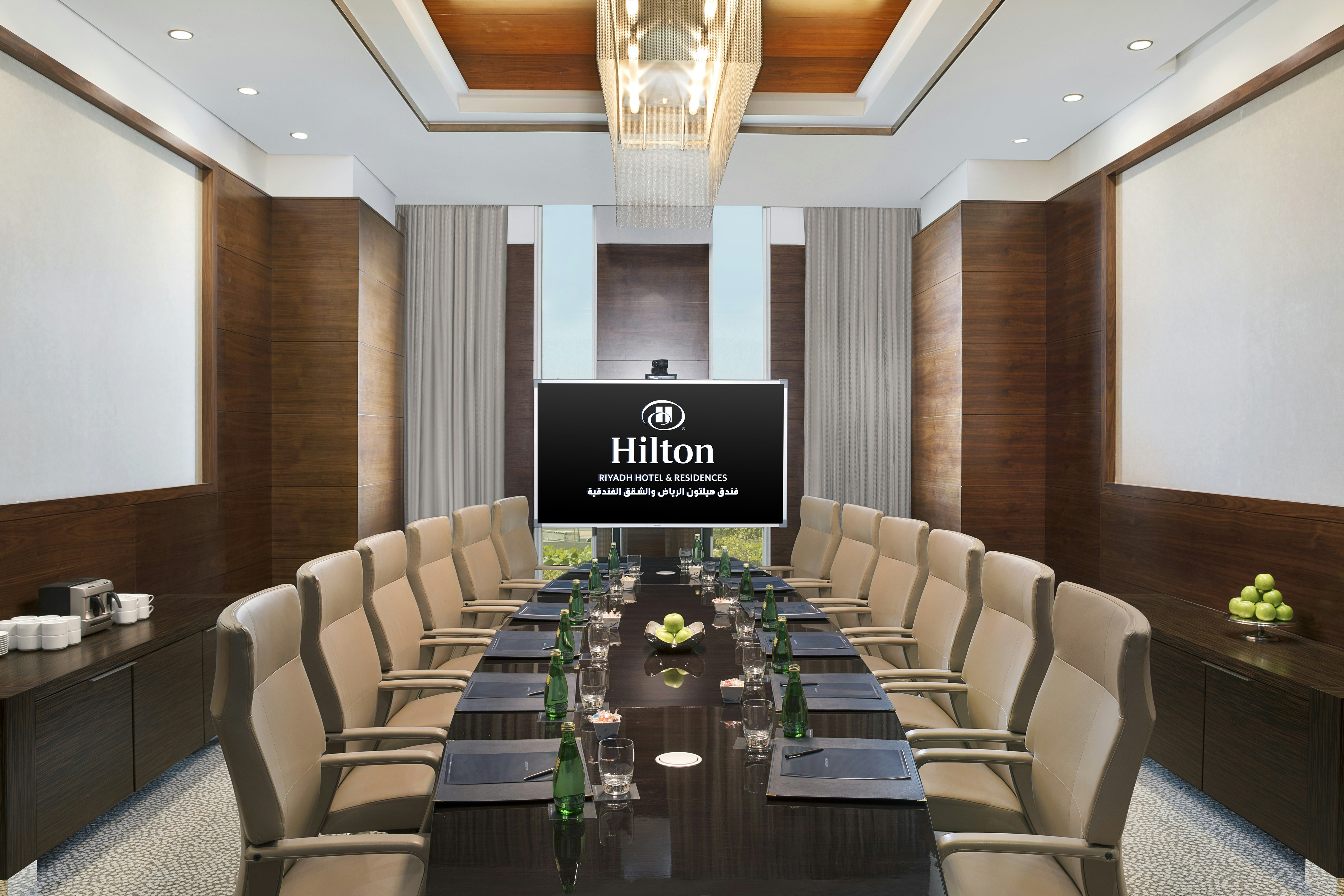 فندق هيلتون الرياض والشقق الفندقيه(Hilton Riyadh Hotel & Residences) 72/82