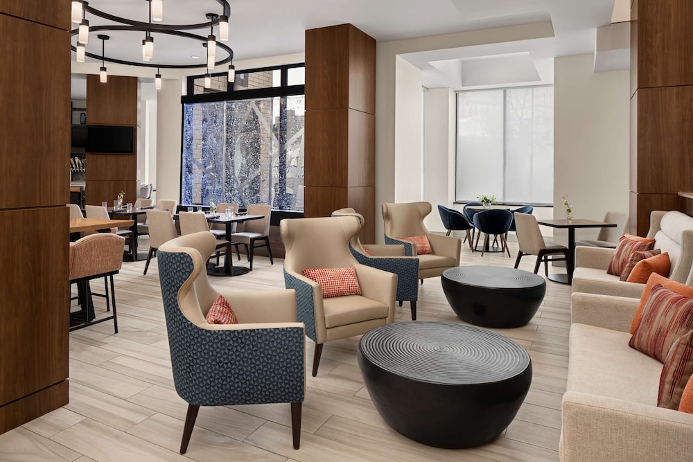 Hilton Garden Inn Minneapolis Downtown 38/56