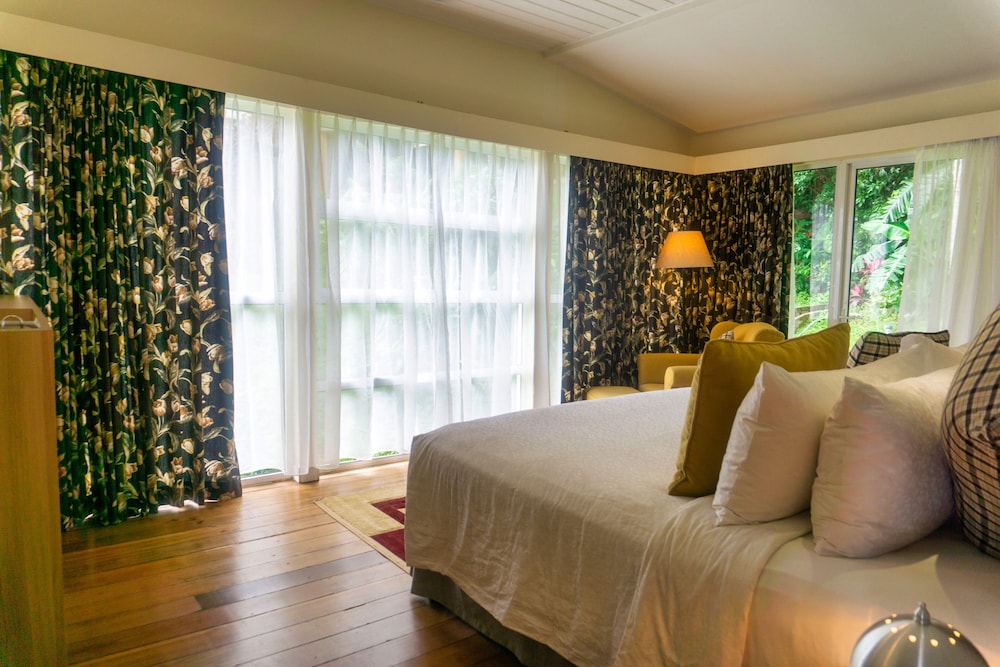 Sutera Sanctuary Lodges at Manukan Island 14/50