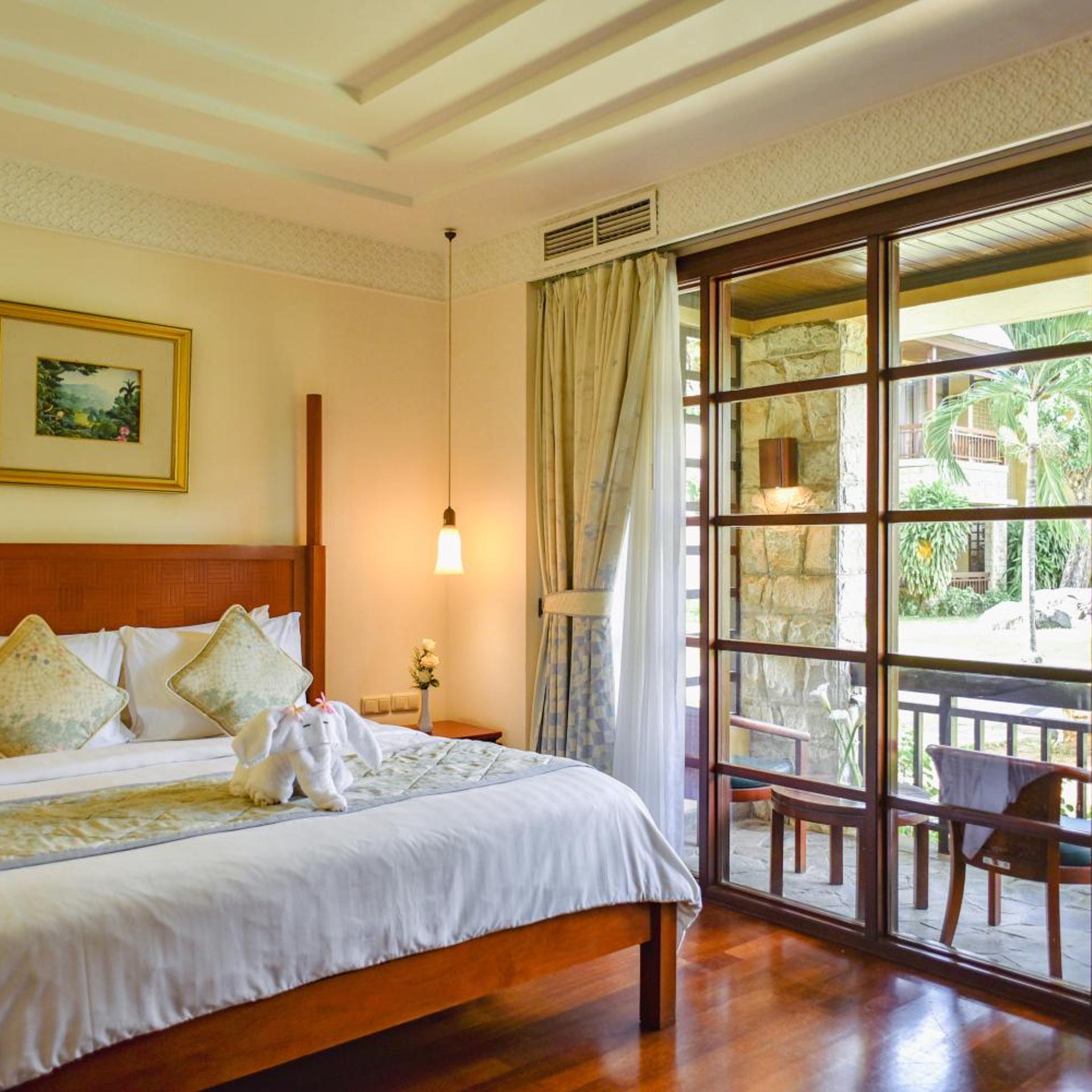 غرفة ديلوكس بسرير مزدوج بإطلالة على الحديقة، The Patra Bali Resort and Villas 2/4