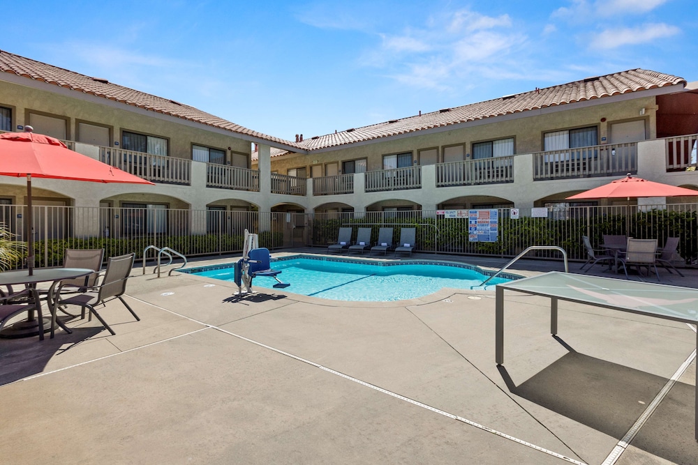 Good Nite Inn Camarillo 33/40