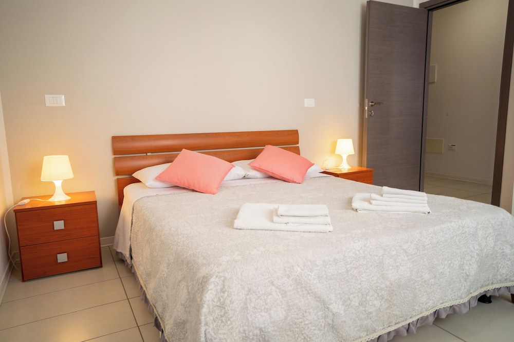 1 BEDROOM, COMFORT, APARTMENT