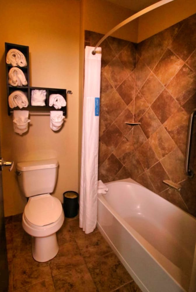Hampton Inn & Suites Jacksonville - Beach Boulevard/Mayo Clinic Area 24/54