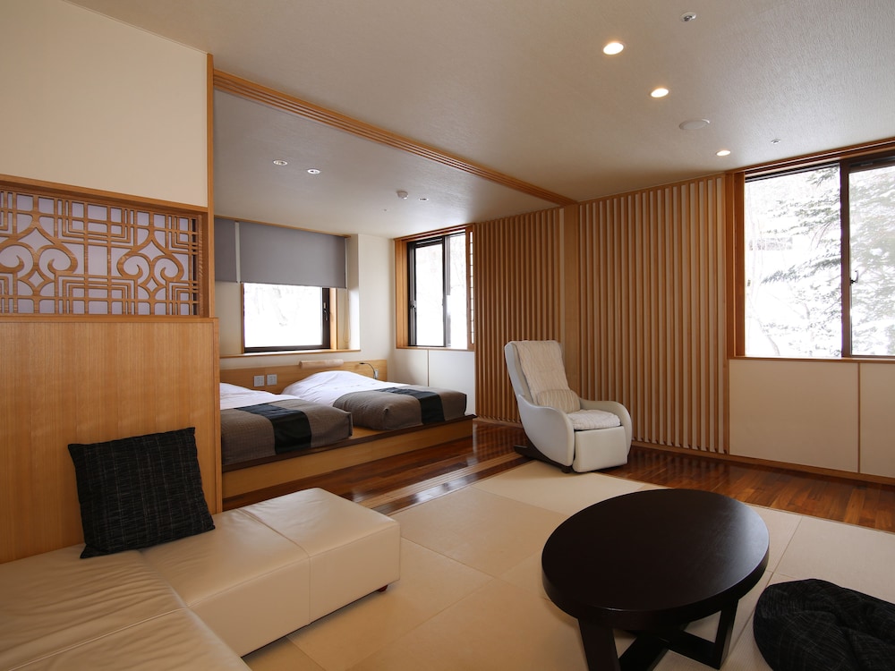 Niseko Konbu Onsen Tsuruga Besso Moku No Sho 40/70