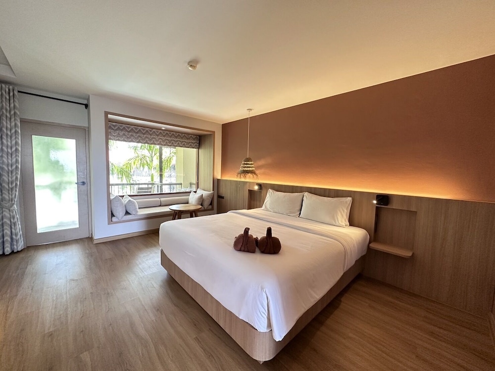 Baan Karon Resort 11/50