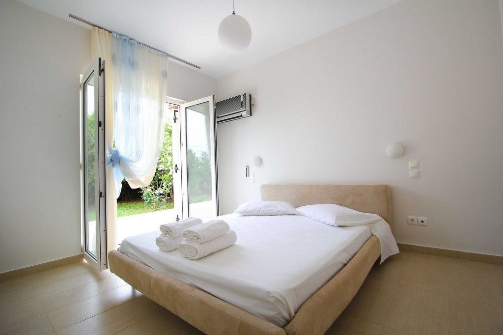 Villa, 2 Double and Twin Beds, Queen Bed