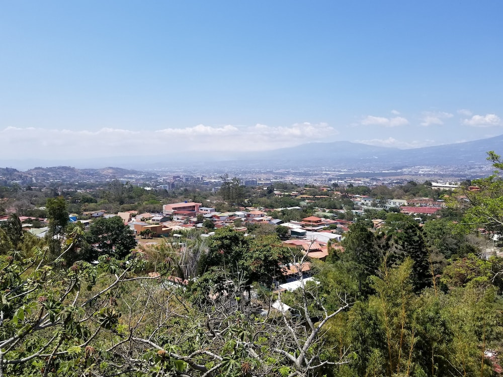 Hostel Monte Campana Escazu 46/50