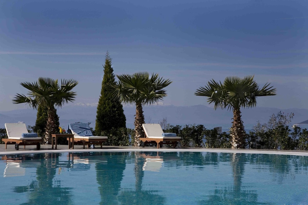 Valis Resort 3/68