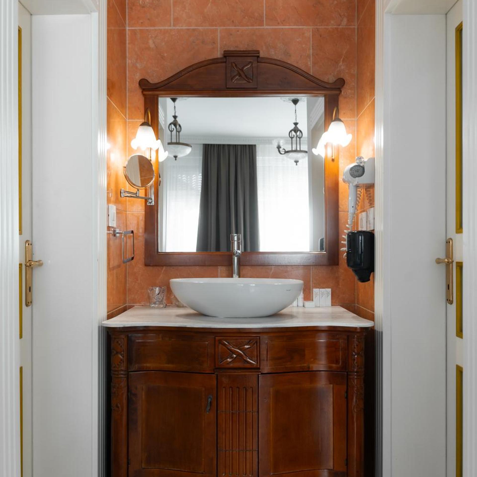 غرفة سوبيريور بسرير مزدوج، Jardin Hotel Belgrade 4/5
