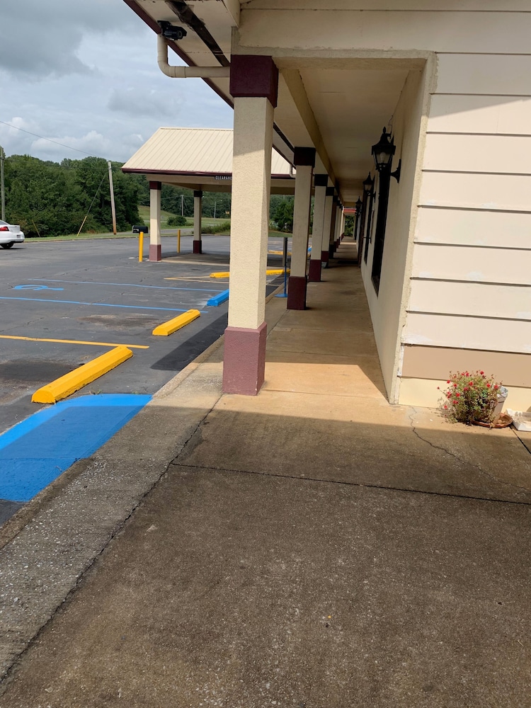 Budget Inn Talladega 11/61