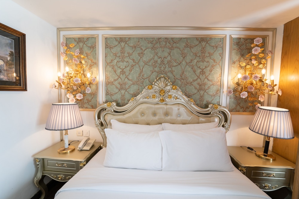 A Em Hotel 8a Thai Van Lung 20/45
