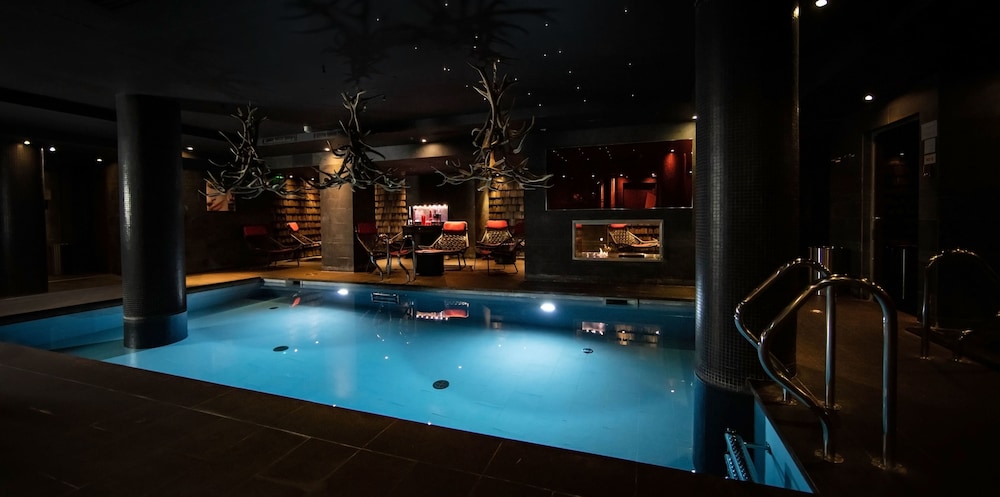 Avenue Lodge Hotel 32/50