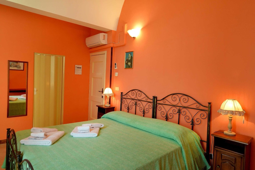 AGRITURISMO SANTA CHIARA 10/50
