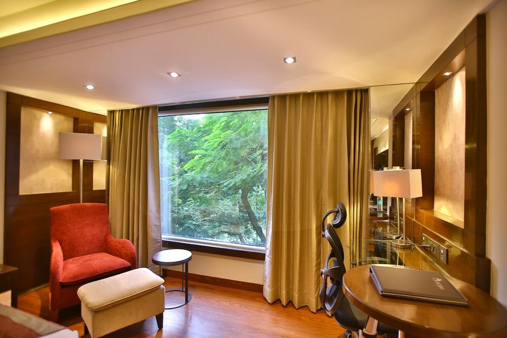 Regenta Central The Crystal 37/50