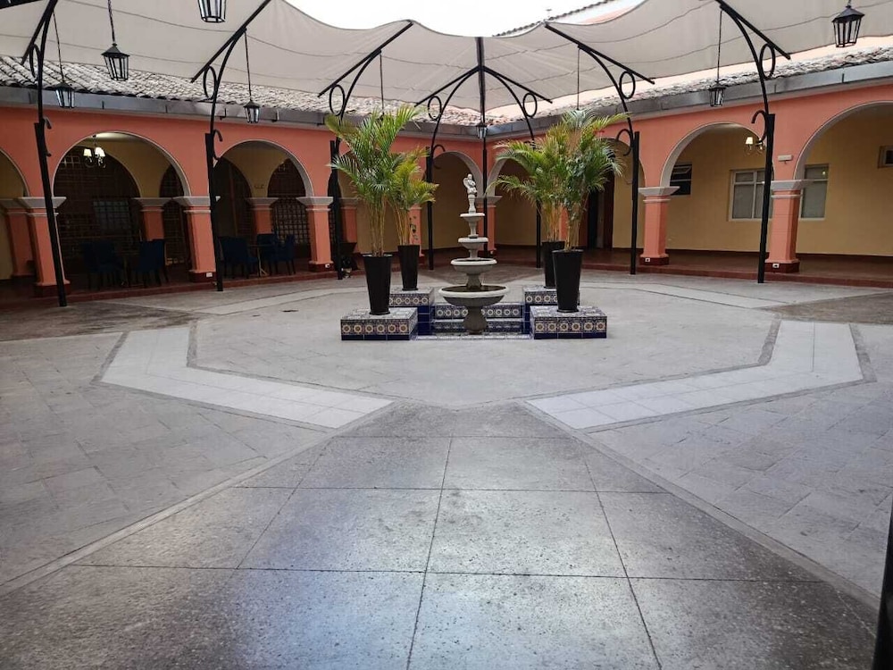 DM Hoteles Ayacucho 38/43