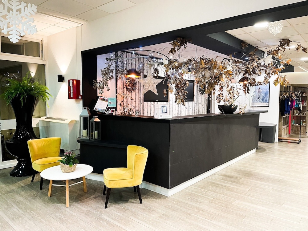 NOVOTEL FONTAINEBLEAU URY 7/51