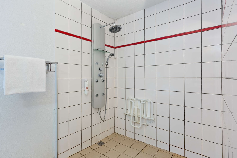 Hotel Enzo Hotels Pont a Mousson BY Kyriad Direct 52/52