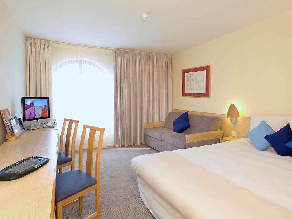 Novotel Birmingham Centre 24/76