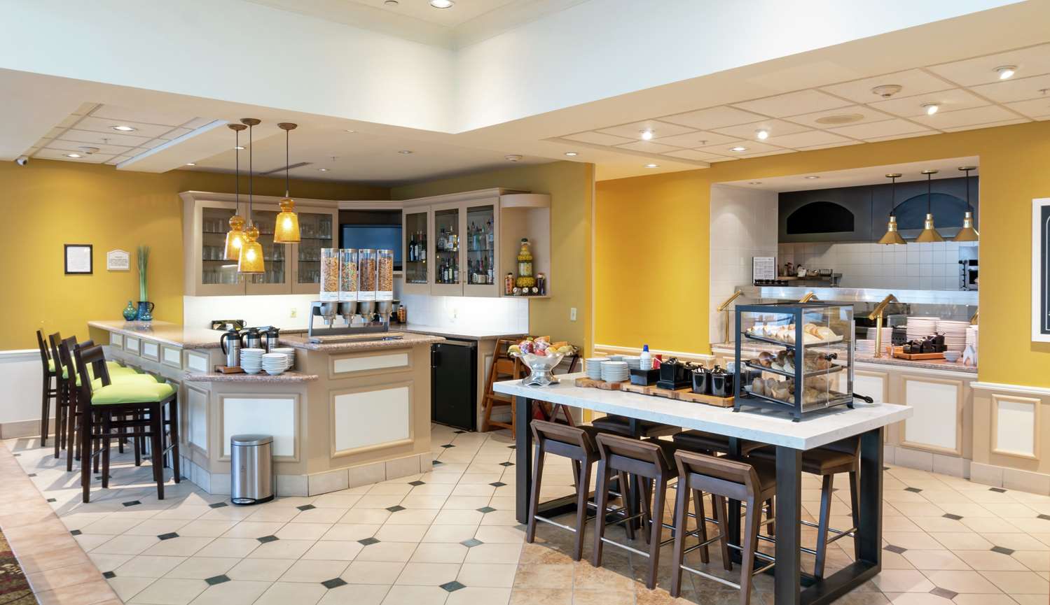 restaurant cafeteria