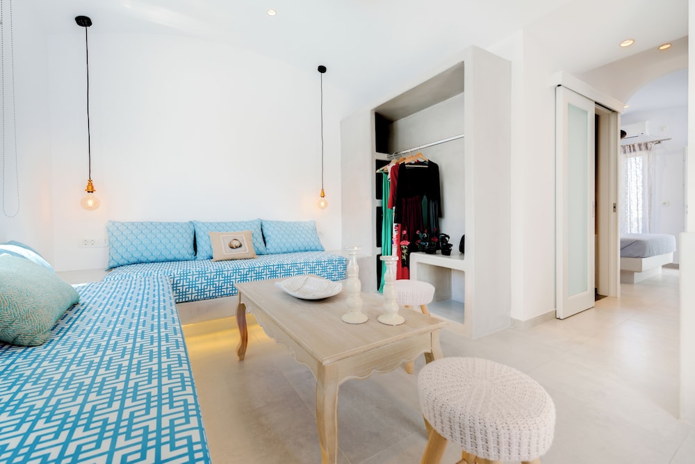 Emerald Collection Suites 28/44