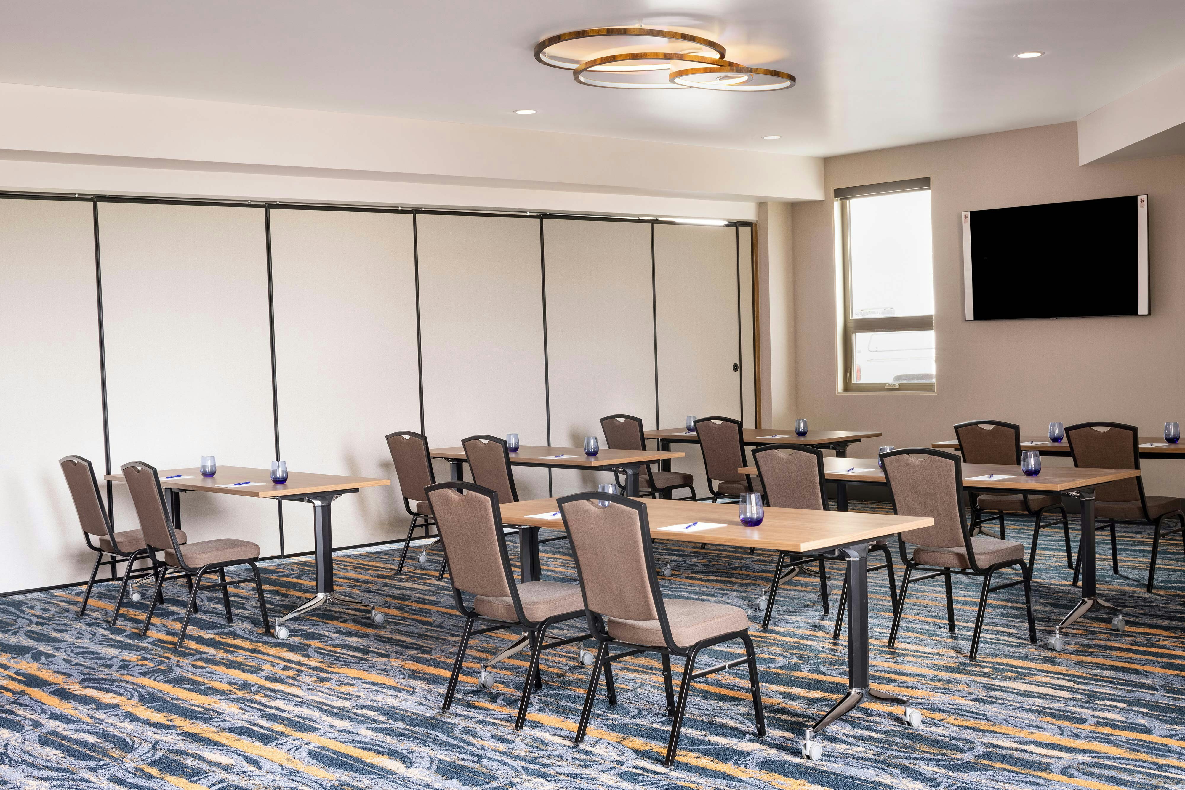 Delta Hotels by Marriott Grande Prairie Airport 17/21