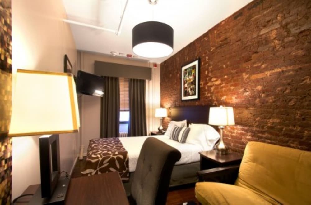 HOTEL 309 31/50
