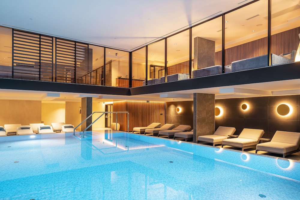 Riva Luxury Hotel 31/69