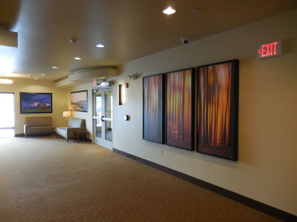 Ledgestone Hotel Billings 13/69