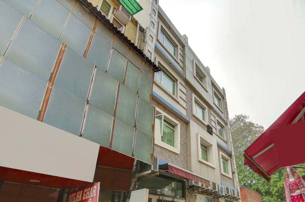 Rockwell Plaza 3/38